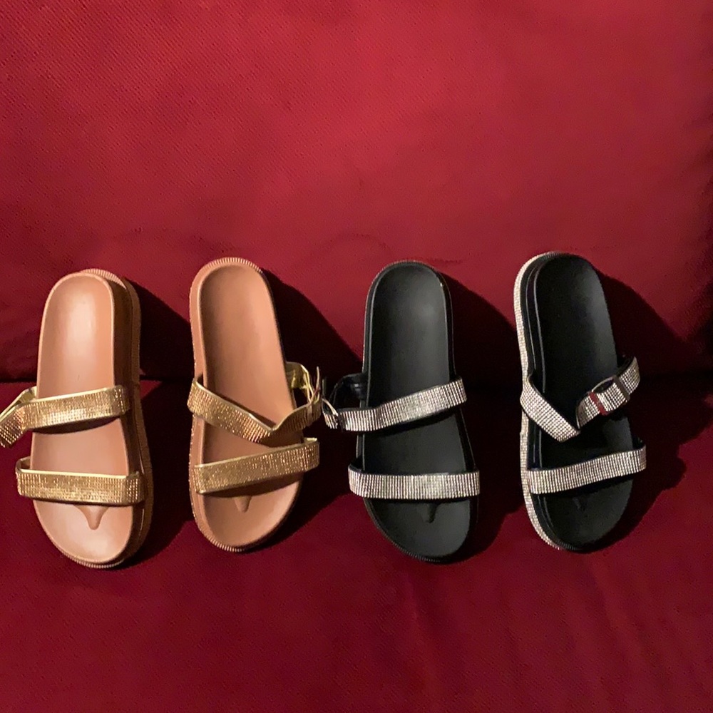 NWOT Women sandals